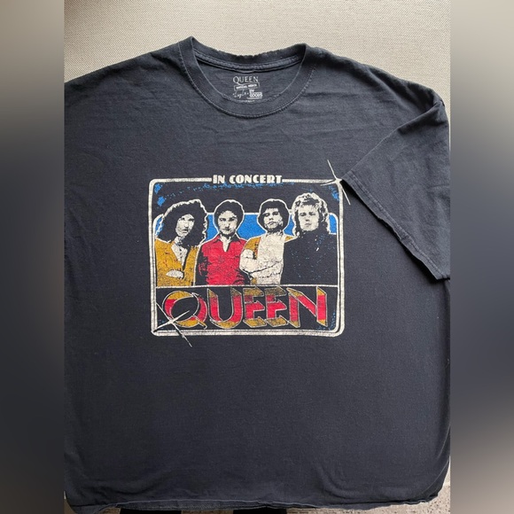 Queen Band Crew Neck Distressed Graphic T-Shirt Short Sleeve In Black Size XL - Picture 2 of 9